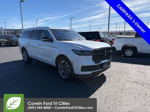 Used 2025 Lincoln Navigator L Reserve image 7
