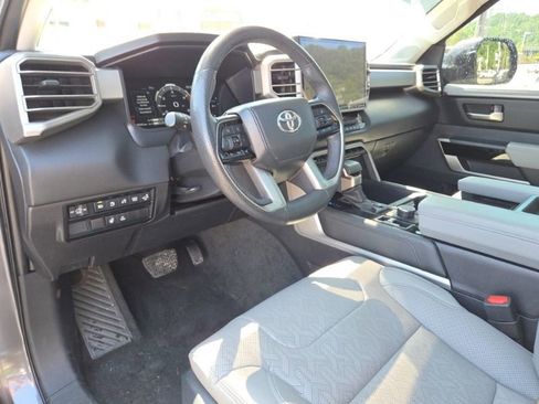Used 2024 Toyota Tundra Limited AWD/4WD image 11