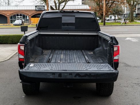 Used 2021 Nissan Titan PRO-4X w/ Pro-4x Convenience Package image 8