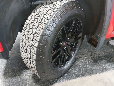 Used 2023 GMC Sierra 1500 Elevation image 32