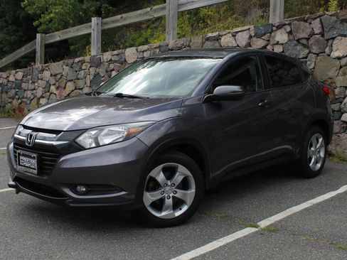 Used 2016 Honda HR-V EX image 2