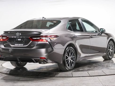 Certified 2023 Toyota Camry SE FWD image 5