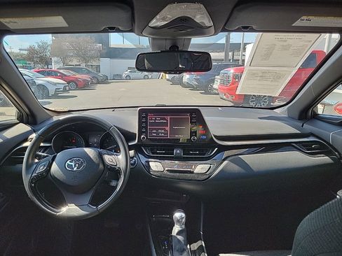 Used 2019 Toyota C-HR XLE image 13