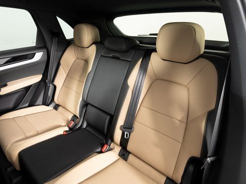 New 2026 Porsche Cayenne image 31