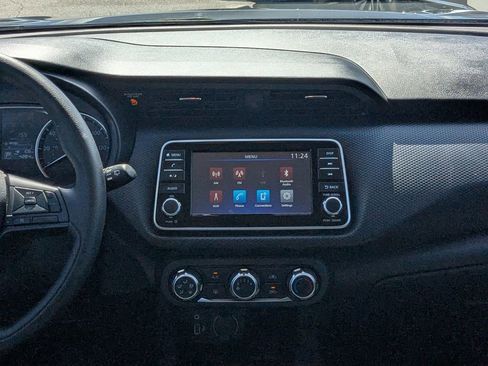 Used 2025 Nissan Kicks Play S image 15