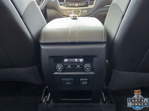 Used 2021 Chevrolet Traverse RS FWD image 48