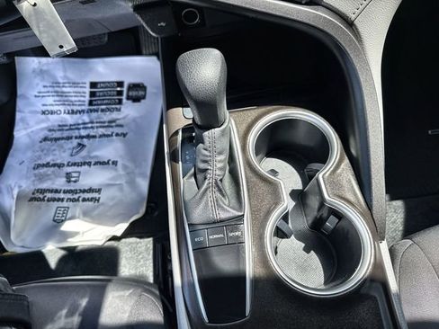 Used 2023 Toyota Camry LE image 28