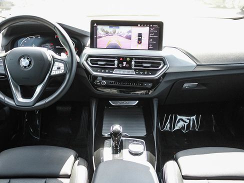 Used 2025 BMW X4 xDrive30i w/ Convenience Package AWD/4WD image 12