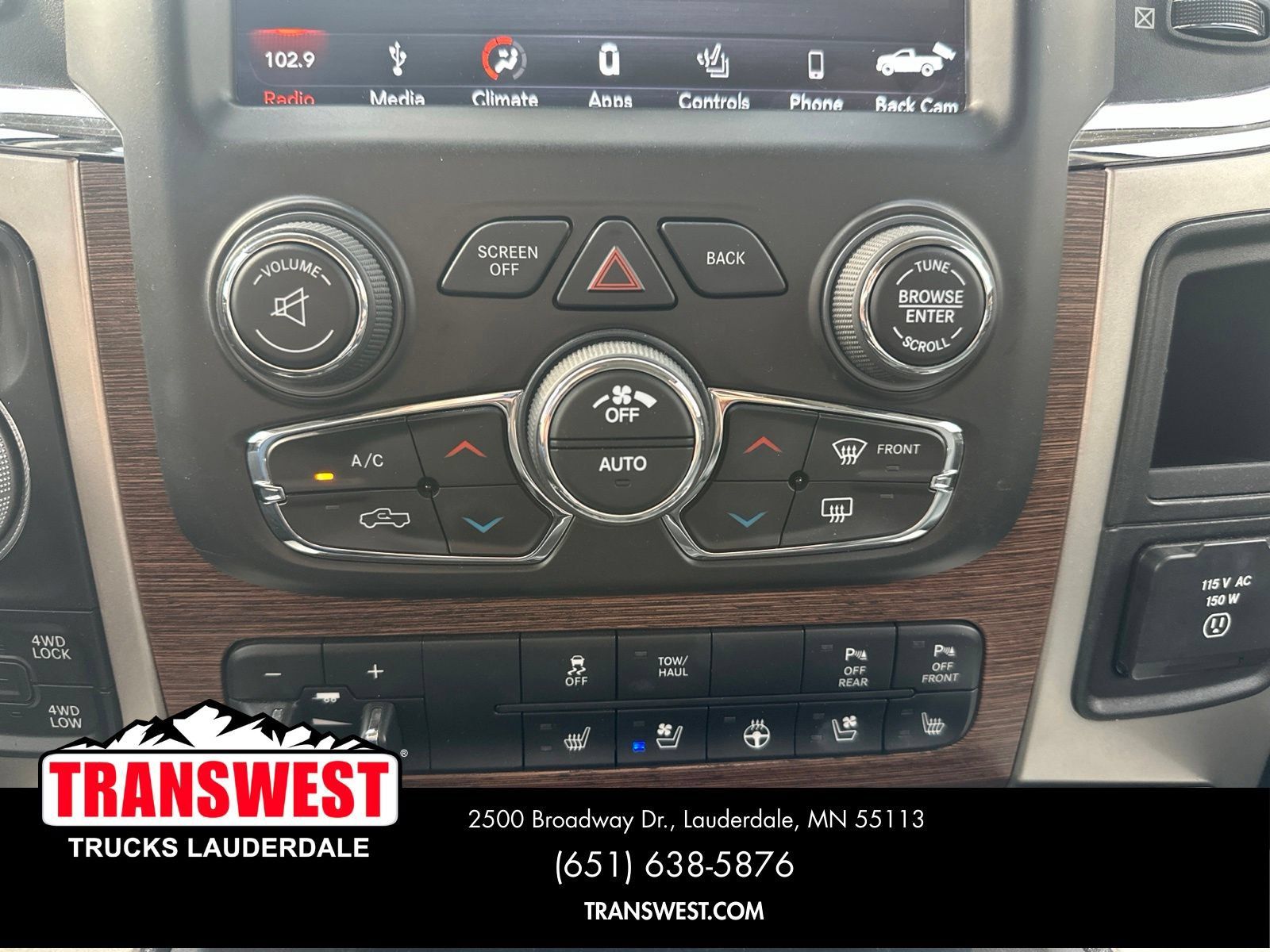 Used 2018 RAM 1500 Laramie w/ Convenience Group AWD/4WD image 15