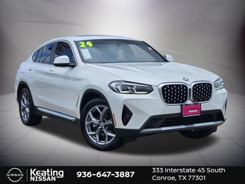 Used 2024 BMW X4 xDrive30i w/ Parking Assistance Package AWD/4WD image 3