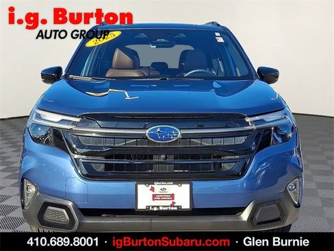 Used 2025 Subaru Forester Touring image 2