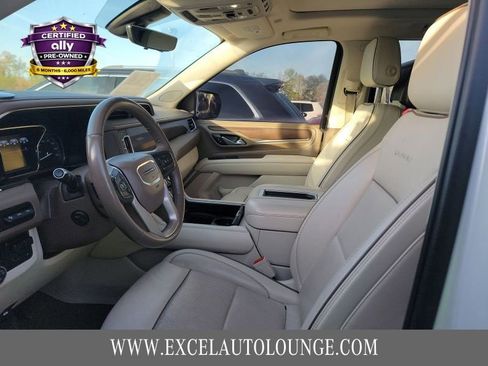 Used 2021 GMC Yukon XL Denali w/ Denali Ultimate Package AWD/4WD image 12