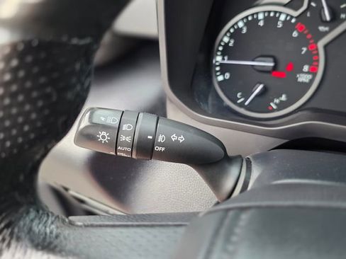 Used 2022 Toyota Tundra SR5 w/ SR5 Premium Package image 36