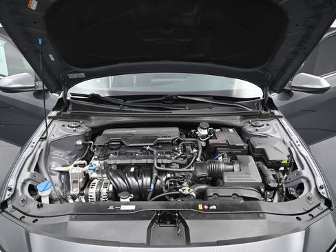 Used 2025 Hyundai Elantra SEL FWD image 37