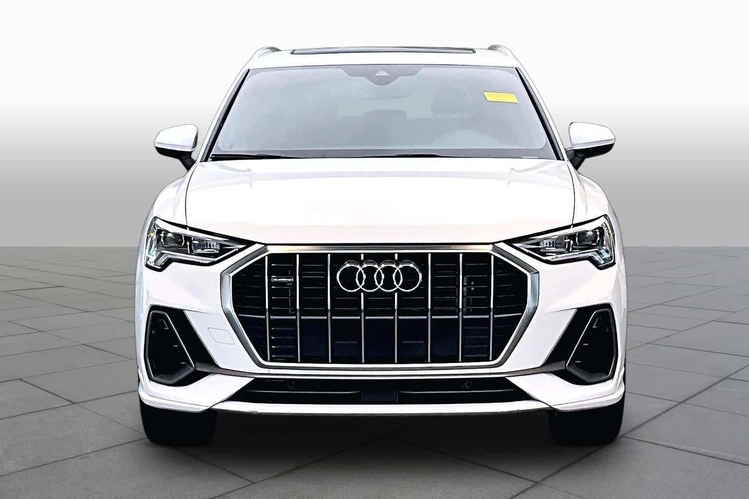 Used 2024 Audi Q3 2.0T Premium w/ Convenience Package AWD/4WD image 4