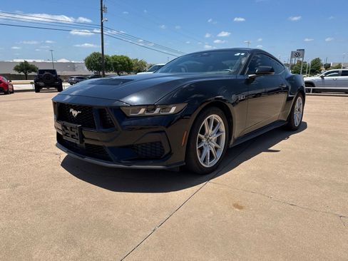 Used 2024 Ford Mustang GT Premium RWD image 3