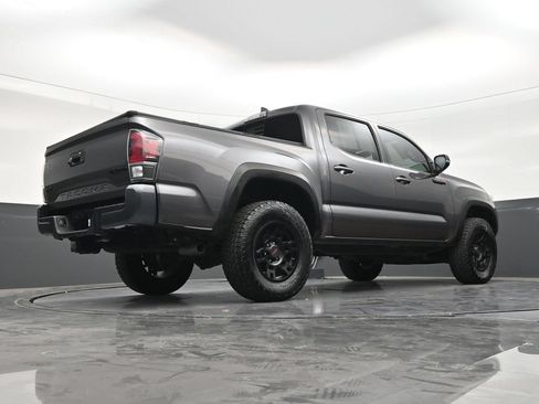 Used 2017 Toyota Tacoma TRD Sport w/ Tow Package RWD image 25