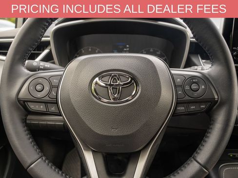 Used 2026 Toyota Corolla SE FWD image 17