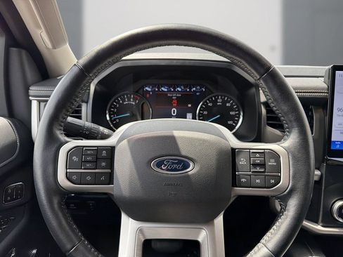 Used 2023 Ford Expedition XLT RWD image 22