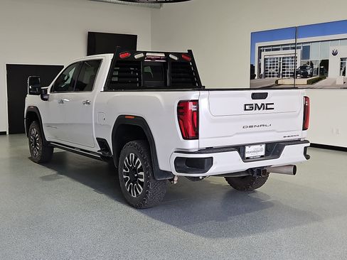 Used 2024 GMC Sierra 2500 Denali Ultimate AWD/4WD image 6
