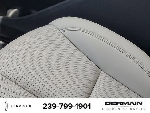 New 2025 Lincoln Aviator AWD w/ Equipment Group 101A image 27