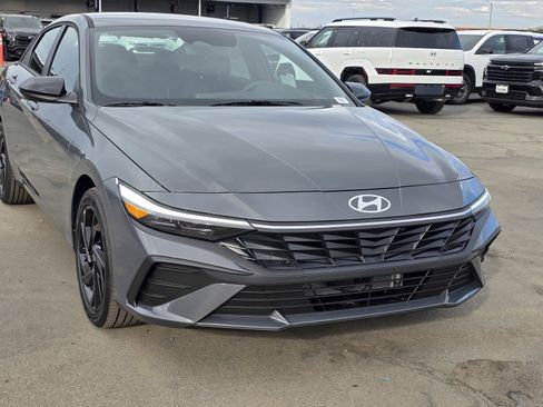 New 2026 Hyundai Elantra Sport image 9