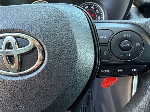 Certified 2020 Toyota RAV4 LE w/ All Weather Liner Package AWD/4WD image 20