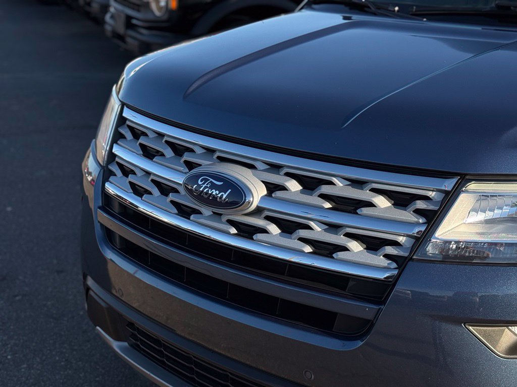 Used 2019 Ford Explorer XLT w/ Equipment Group 202A AWD/4WD image 36