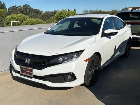 Used 2019 Honda Civic Sport image 6