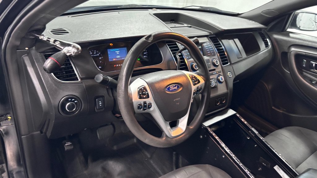 Used 2016 Ford Taurus Police Interceptor FWD image 9
