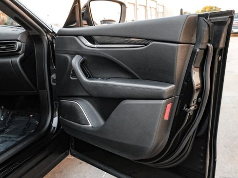 Used 2022 Maserati Levante Modena image 45