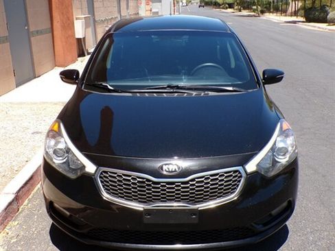 Used 2016 Kia Forte LX FWD image 2