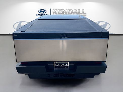 Used 2024 Tesla Cybertruck AWD Crew Cab image 5