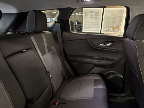 Used 2025 Chevrolet Blazer LT FWD image 38