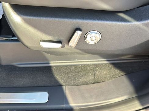 New 2026 Lincoln Navigator Reserve w/ Jet Appearance Package image 17