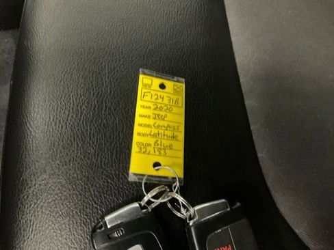 Used 2020 Jeep Compass Latitude w/ Cold Weather Group AWD/4WD image 16