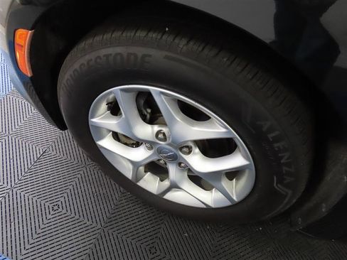 Used 2020 Chrysler Pacifica Limited image 6