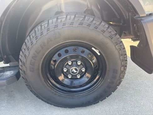 Used 2023 Ford Bronco 4-Door AWD/4WD image 10