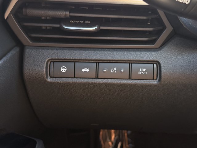 Used 2022 Nissan Altima 2.5 SV w/ SV Premium Package FWD image 24
