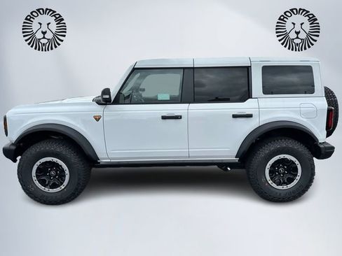 New 2025 Ford Bronco Badlands image 8