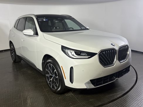 Used 2026 BMW X3 xDrive30i w/ Premium Package AWD/4WD image 3