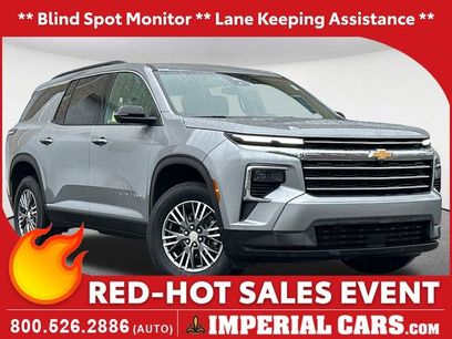 Used 2024 Chevrolet Traverse LT