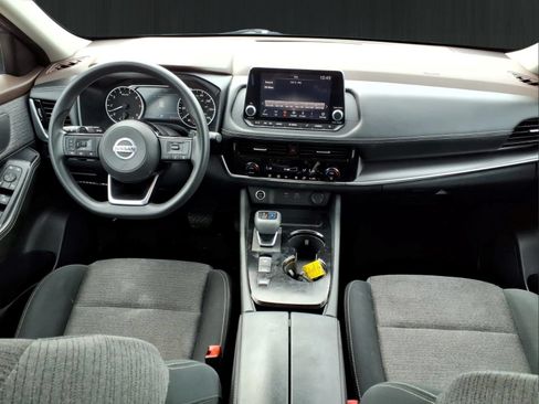 Used 2021 Nissan Rogue SV FWD image 18