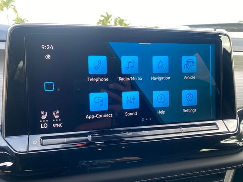 New 2026 Volkswagen Atlas Cross Sport SE image 34