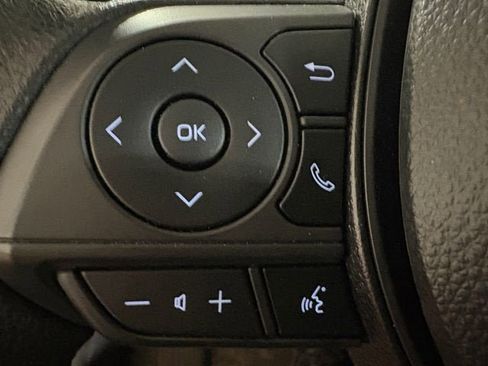 Certified 2025 Toyota Corolla LE FWD image 8