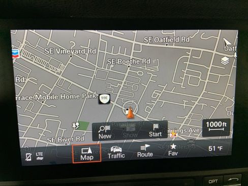 Used 2018 Porsche Macan Sport Edition image 13