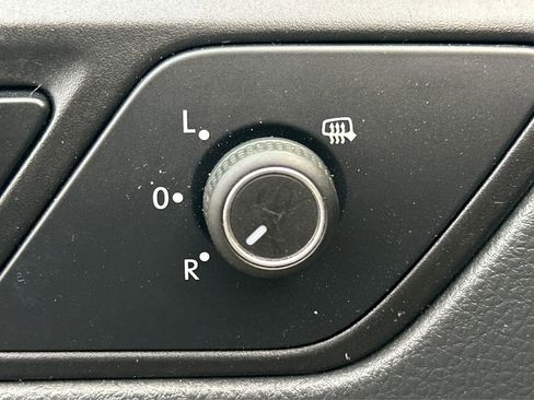 Used 2015 Volkswagen Jetta SE image 37