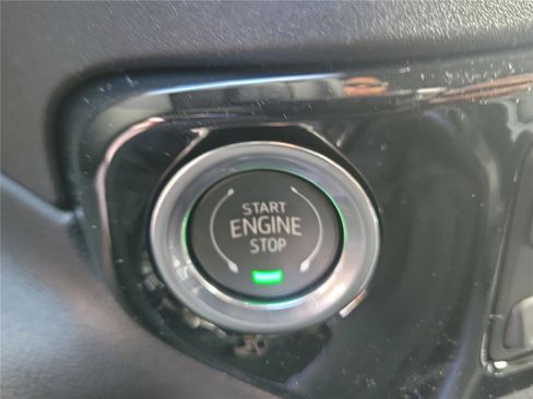 New 2026 GMC Sierra 1500 SLT image 31