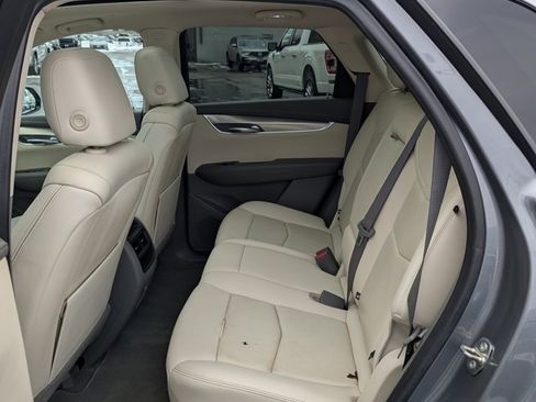 Used 2021 Cadillac XT5 Premium Luxury image 15