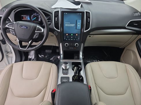 Used 2022 Ford Edge Titanium AWD/4WD image 12